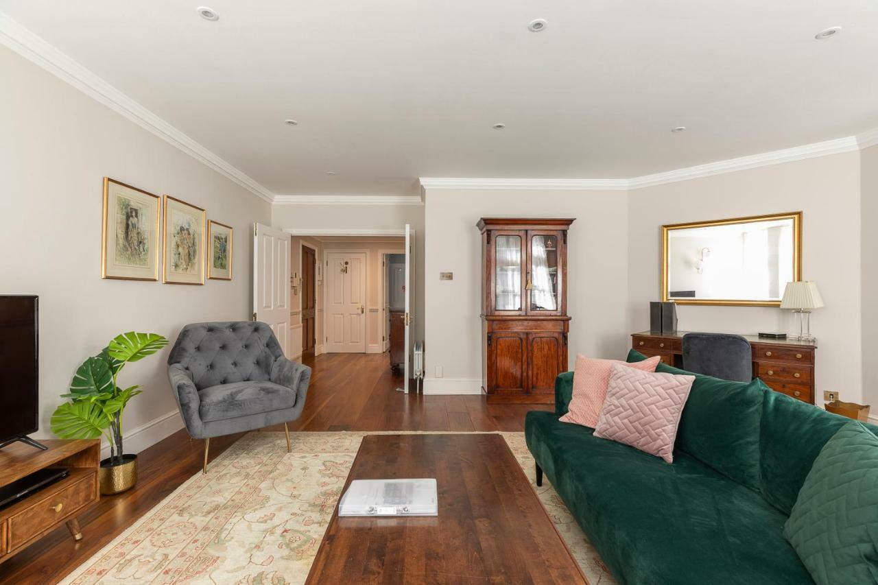 Joivy Beautiful 2 Bed Apt In The Heart Of Mayfair, Close To Tube Apartamento Londres Exterior foto